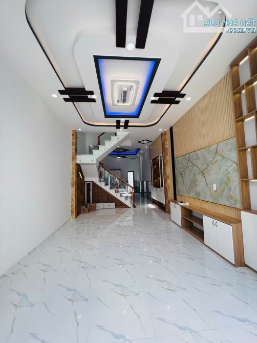 Bán Nhà mới hoàn thiện, SHR, Full Nội Thất, 100m2, đường xe hơi - 1
