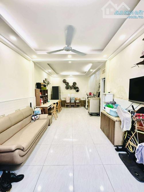 Ngay Thành Thái - Tô Hiến Thành. Q10. Gần 40m2. 2 tầng. 2Pn. Hẻm sạch đẹp. Chỉ 5,x tỷ. - 1