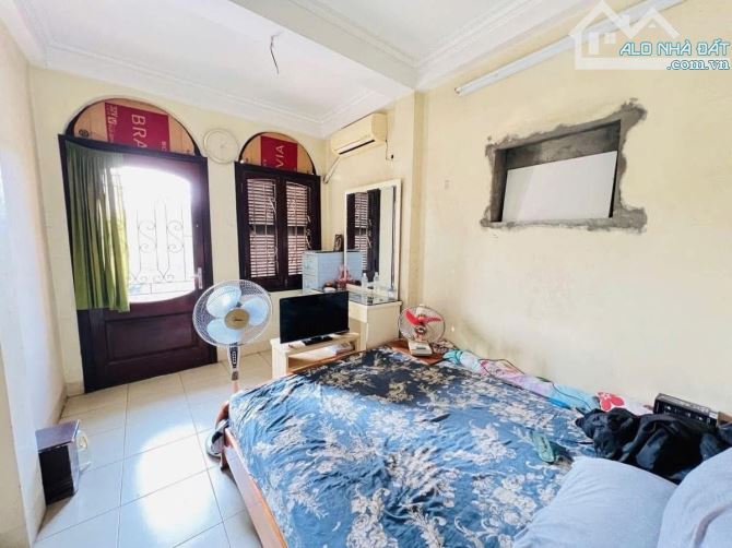 Bán nhà Hàng Buồm, 25m2, 5 tầng, mặt tiền 3.5m, 19.8 tỷ, kinh doanh đỉnh