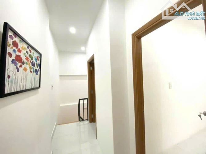 ♥ Nhà  kiệt Hoàng Diệu gần Nguyễn Hoàng, Nguyễn V Linh, 32m2 2 tầng nội thất mới đẹp ở - 1