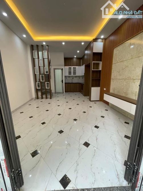 Bán nhà cạnh UB xã Tân Lập Đan Phượng. Nhà 5 tầng 30m2 xây mới nội thất 99% sẵn vào ở NGAY - 1