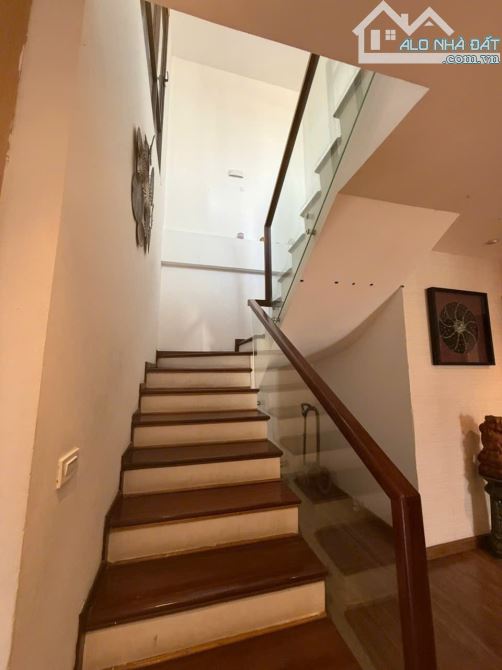 Hoàng Cầu, Apartment lô góc, Phân lô Oto đỗ quanh, 9 tầng TM. 110m2, MT 14m. 61.5 tỷ - 14