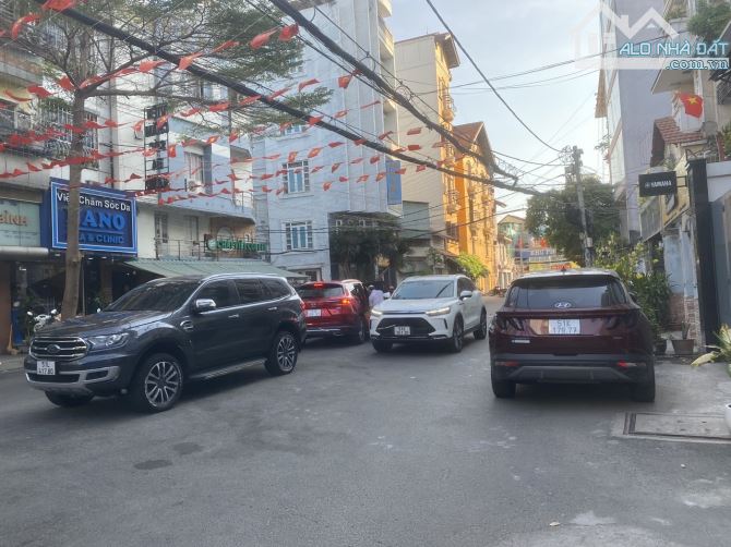 Bán Toà nhà Hẻm 10 mét,CMT8,Phường,11,Quận.3 Diện tích; 7mx20m2, 6 Lầu Giá 33,5 Tỷ - 2