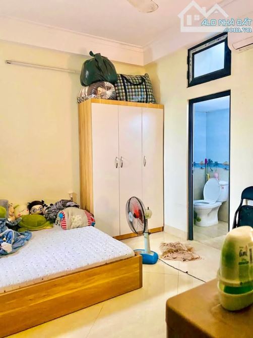 Bán toà CCMN ngõ 83 Tân Triều. Thanh Trì DT 104m x 9T. Mặt tiền 4.5m. Giá 21 tỷ - 2