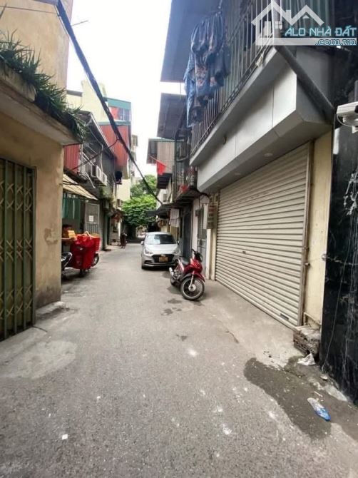 Bán toà CCMN Khuất Duy Tiến. Thanh Xuân DT 100m x 8T. Mặt tiền 7,8m. Giá 31.99 tỷ - 2