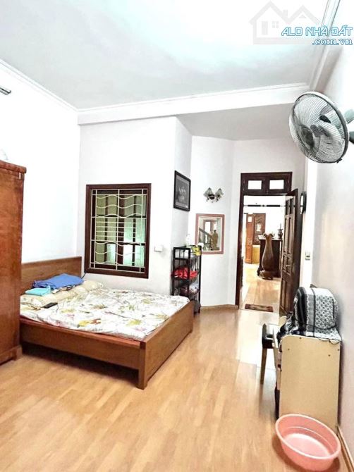 Hiếm! 8m ra ô tô tránh, nhà dân xây, 100m ra MP Lạc Long Quân. 75m2x5T, MT4m, nhỉnh 14 tỷ. - 2