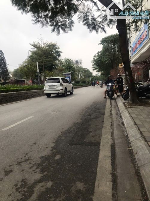 Bán nhà Cầu Giấy đường Lạc Long Quân. P Nghĩa Đô 52m 9.9tỷ 5 Tầng. Ô Tô Cạnh Hồ Tây - 2
