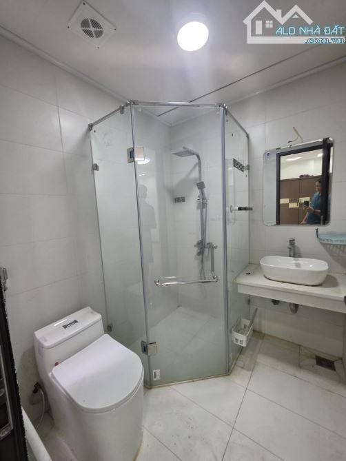 BÁN NHÀ GIA QUẤT QUẬN LONG BIÊN,KHU VỰC TIỀM NĂNG.GIÁ RẺ NHẤT KHU VỰC gia quất .  DT :35M. - 2