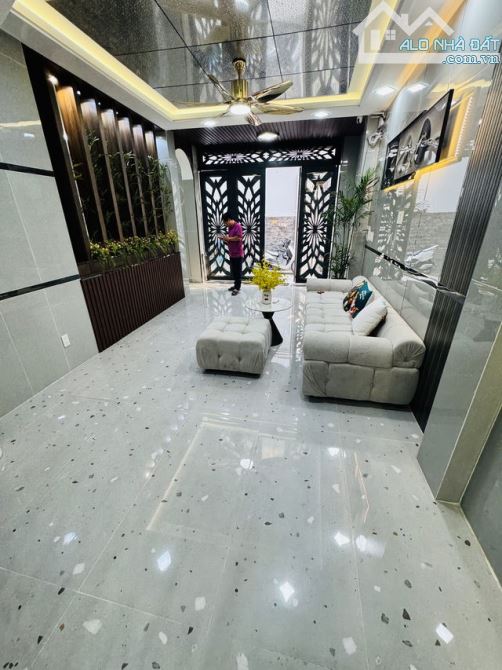 BÁN NHÀ HẬU GIANG, QUẬN 6- HẺM XE HƠI FULL NỘI THẤT-3 TẦNG- 4 PHÒNG NGỦ- GIÁ CHỈ 5 TỶ 800 - 2
