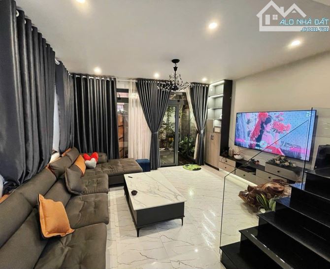 cần bán VILLA  2 MẶT TIỀN vuông vức Phạm Hồng thái   - P10 . Chỉ 10 TỶ 5 - 2