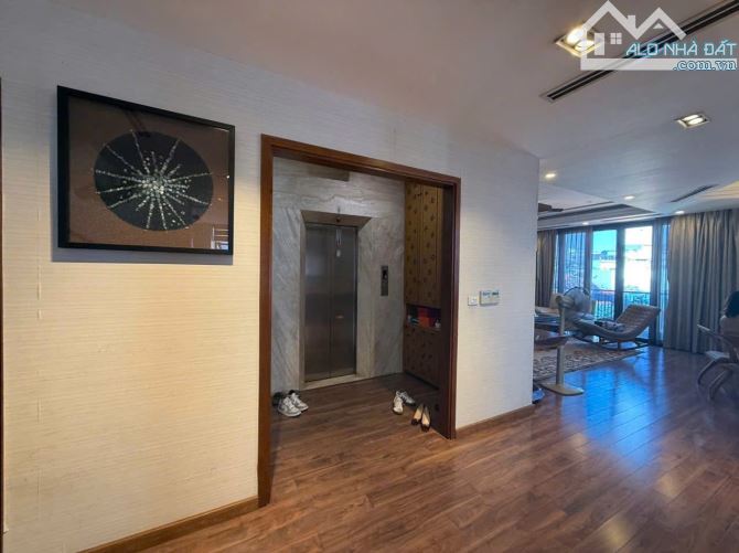 BÁN APARTMENT ĐẲNG CẤP - KHU VIP HOÀNG CẦU – 110M2 x 9 TẦNG – CHỈ 63,5 TỶ - 2