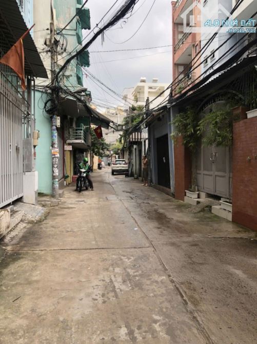 Siêu hiếm, giá rẻ, hẻm xe hơi, sau ĐH Ngoại Thương, bán nhà 4 tầng cứng , hẻm 1 sẹc, 7,5 T - 2