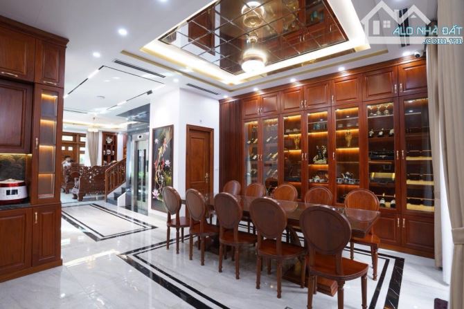 Biệt thự An Vượng Villa, nội thất gỗ xịn, thang máy nhập, vị trí đắc địa - 2
