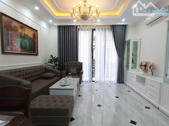 BÁN NHÀ LIỀN KỀ SIÊU ĐẸP PHÂN LÔ - Ô TÔ TRÁNH - VỈA HÈ - KINH DOANH – 16.x tỷ - 2