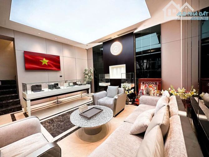 Bán gấp nhà 4 tầng, 166m², Quận 1 – hẻm thông – kinh doanh căn hộ dịch vụ cực đỉnh ! - 2