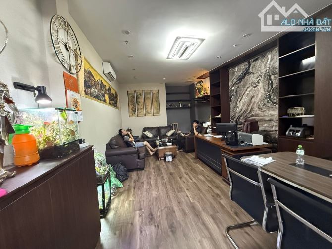 Bán nhà Phương Liệt - Căn góc - ô tô tránh - 145m - 5T - Thang máy 38 tỷ - 2