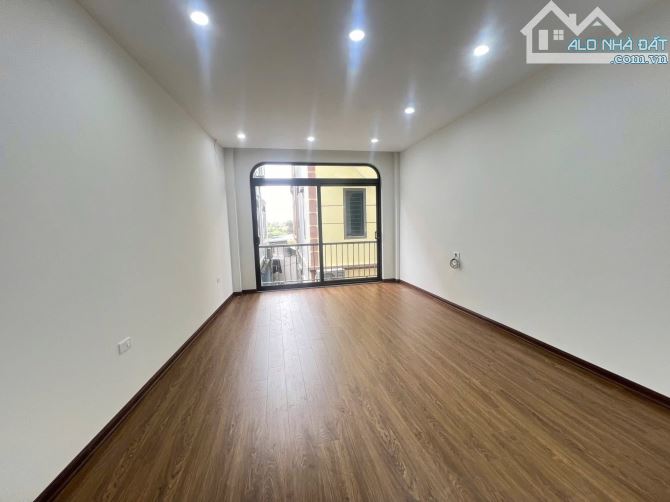 HIẾM, HÀNG XÓM AEON MALL, THẠCH BÀN, LONG BIÊN, HÀ NỘI - 33.7m - Giá  6.09 TỶ - 2