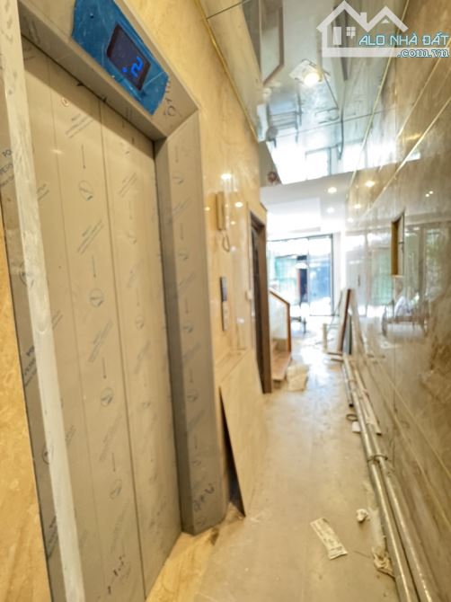 Bán nhà Bồ Đề Long Biên 60m2 xây 5 tầng thang máy gara ôtô , ngõ ô tô chạy vòng quanh - 2
