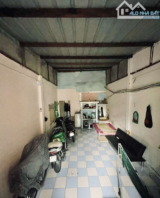 CHỈ 6.8 TỶ - NHÀ HẺM XE HƠI SÁT MẶT TIỀN BỜ BAO TÂN THẮNG CẠNH AEON TÂN PHÚ - 68M2 (4x17) - 2