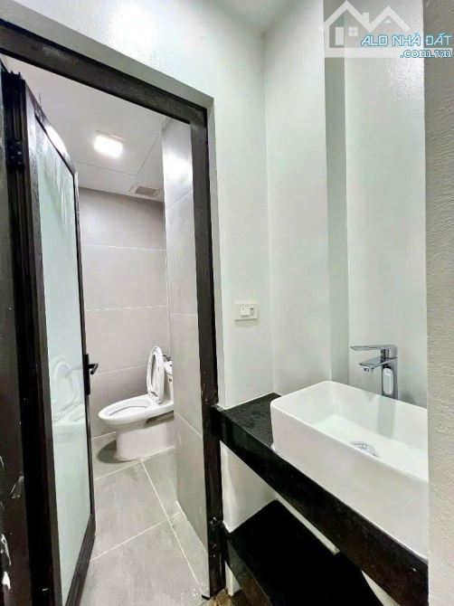 CẦN BÁN TÒA CHDV Ô TÔ ĐỖ CỬA  PHỐ PHƯƠNG MAI QUẬN ĐỐNG ĐA CHÀO GIÁ 22 TỶ CÓ TL. - 2