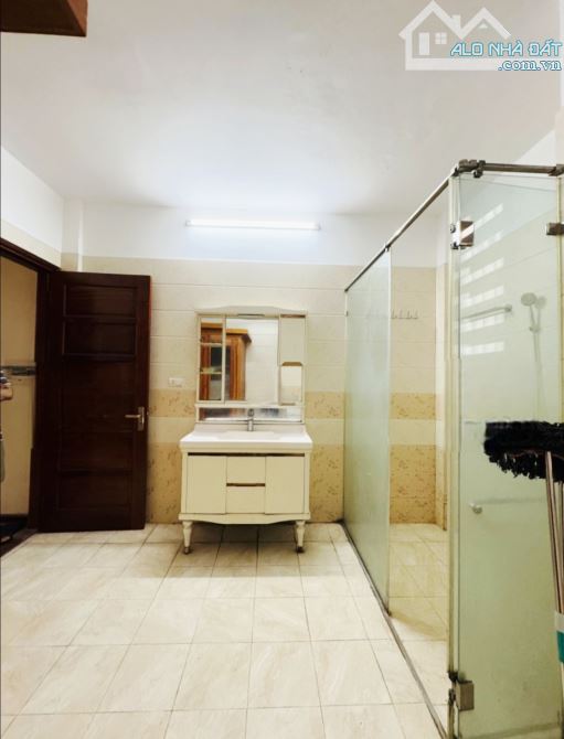 Bán nhà Trần Quốc Hoàn 45mx6T, phân lô ô tô tránh, gần phố, KD đỉnh, 18 tỷ. - 2