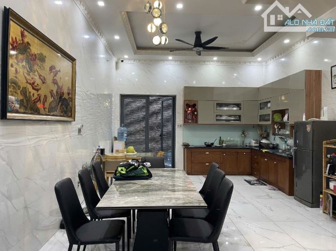 KHU VIP TÊN LỬA - ĐƯỜNG SỐ 8-  BÌNH TÂN - ĐỐI DIỆN CÔNG VIÊN THOÁNG MÁT - 100M2 - 5 x 20 - - 2