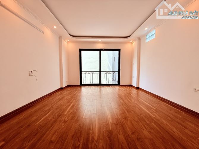 Nhà đẹp Đàm quang Trung 35m², 5 tầng, 4PN, 3WC, Long Biên - 5.7 tỷ - 2