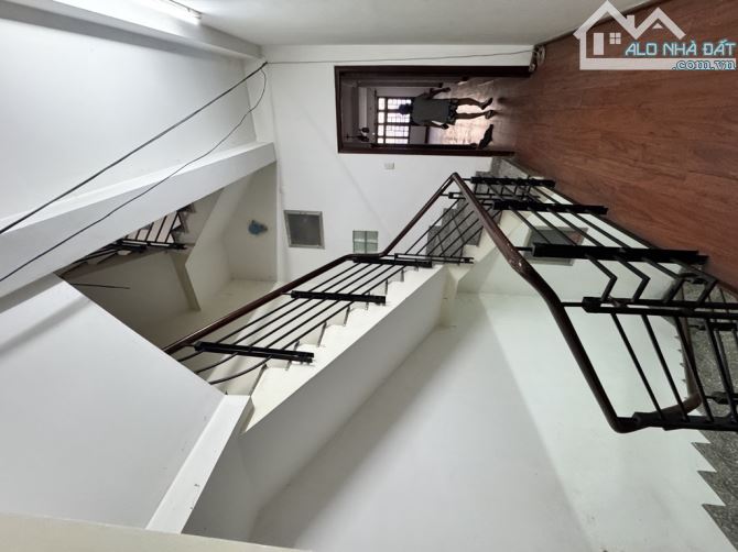 Bán nhà mặt tiền Phan Văn Trị, phường 10, Gò Vấp, 110m2, 4 tầng, giá 20 tỷ - 2