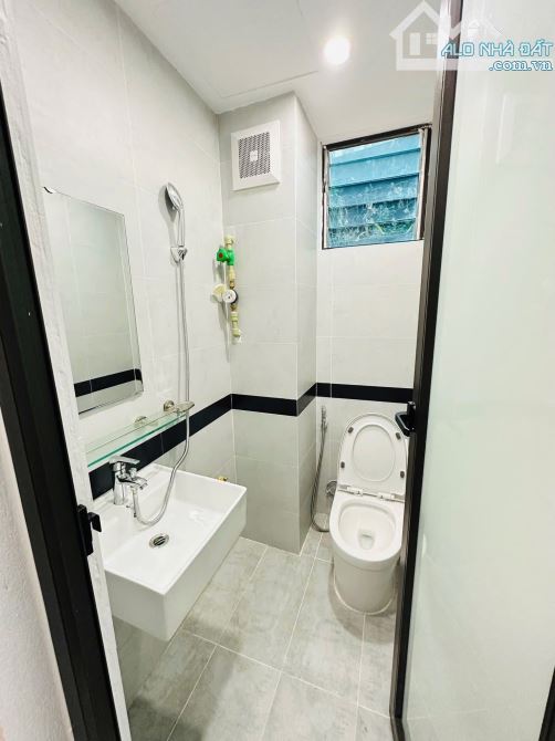 BÁN NHANH TOÀ CCMN 68M2*18P KK DÒNG TIỀN CAO 80TR/THÁNG TẠI THANH XUÂN CHỈ NHỈNH 15TỶ - 2