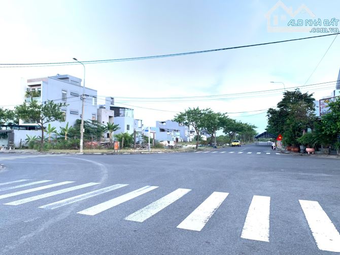 Bán gấp lô đất đường 10m5 Trần Minh Thiệt, Khu Bá Tùng, Hoà Quý. Hướng Đông. Chỉ 3.4 tỷ - 3