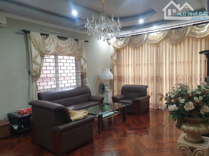 Bán biệt thự lô góc khu cao cấp 97 Bạch Đằng, Hồng Bàng DT: 293m Giá: 30 tỷ 900tr - 3