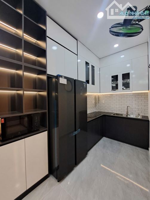 10❌5m, BÁN NHÀ 3 TẦNG, HẺM Ô TÔ, NGUYỄN VĂN KHỐI, P11 GV, 4.xx TỶ - 3