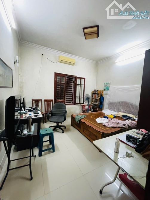 NHÀ NGỌC LÂM 95M2, 4 TẦNG KINH DOANH, MT RỘNG,PHÂN LÔ VỈA HÈ, KINH DOANH ,3 Ô TÔ TRÁNH - 3