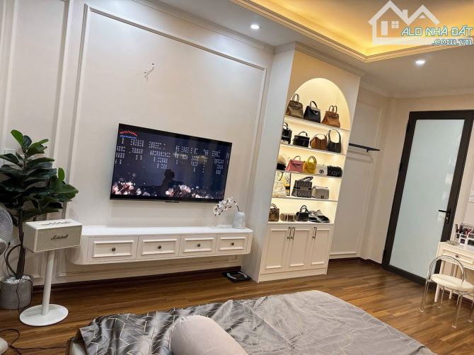 Bán nhanh nhà Ngọc Thụy, Long Biên 50m2, 5 tầng, 3.9m mặt tiền, VF3 đỗ cửa chỉ hơn 8 tỷ - 3