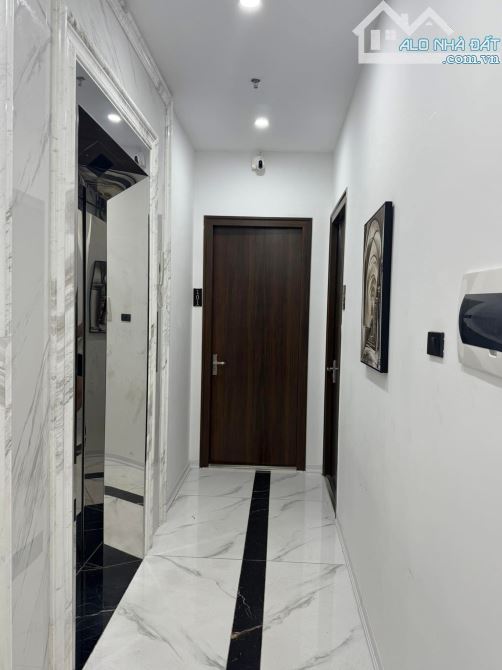 Bán nhà Phương Liệt - Căn góc - ô tô tránh - 145m - 5T - Thang máy 38 tỷ - 3