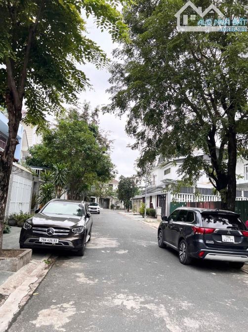 ⭐️🌸Bán căn nhà biệt thự đường C8, Vĩnh Điềm Trung B, Nha Trang chỉ 17 tỷ 290m2 có sổ hồng - 3