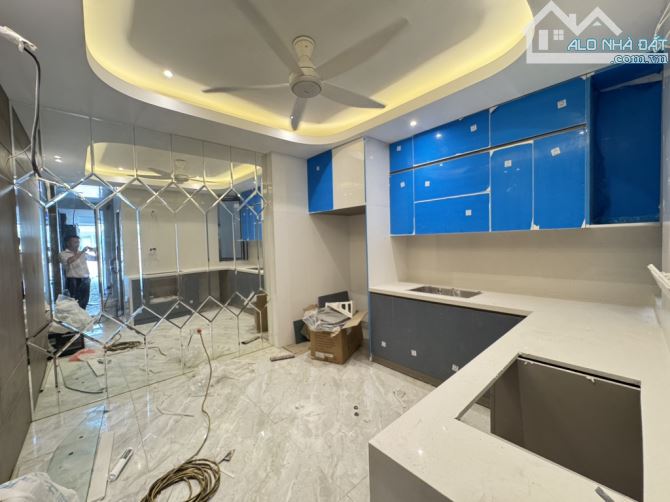 Bán nhà Bồ Đề Long Biên 60m2 xây 5 tầng thang máy gara ôtô , ngõ ô tô chạy vòng quanh - 3