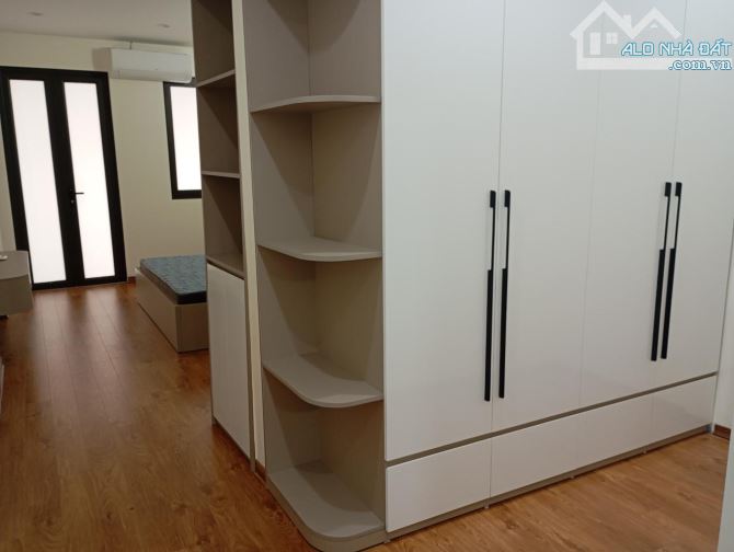 SIÊU PHẨM BỒ ĐỀ DÂN XÂY, 5 TẦNG,40M, GARA Ô TÔ THOÁNG TRƯỚC SAU, AN SINH ĐẲNG CẤP. - 3