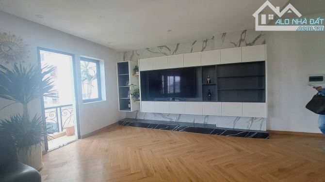 Bán nhà shophouse Hoàng Công lô góc kinh doanh tốt DT: 130m  5 tầng, MT: 20m gía 35tỷ - 3