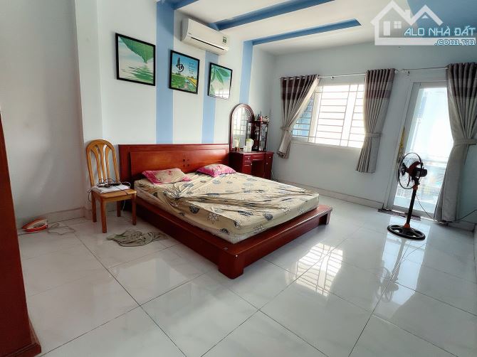 Nhà chủ xây ở, Lê Đức Thọ P6 gần công viên văn hóa. Dt 4x17m. 4 tầng. Hẻm 7m. - 3