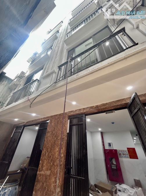Chưng cư mini căn hộ dịch vụ thang máy Cầu Giấy 50m dòng tiền 45tr 1 tháng. - 3