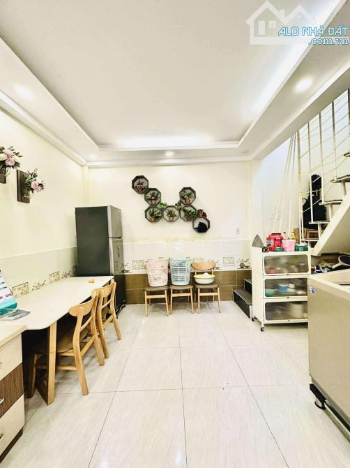 Ngay Thành Thái - Tô Hiến Thành. Q10. Gần 40m2. 2 tầng. 2Pn. Hẻm sạch đẹp. Chỉ 5,x tỷ. - 3