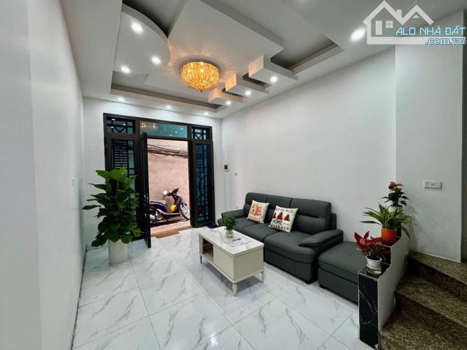 Nhà dân xây- Lương Khánh Thiện- Nguyễn Đức Cảnh- Lô góc- 2 Thoáng- Nhà đẹp- Mặt ngõ thông - 3