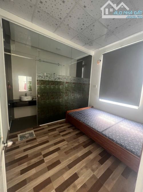 Nhà 2 tầng hẻm Lương Định Của . Ngay chợ chiều Vĩnh Ngọc - 4