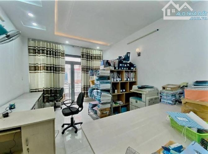 Lê Văn Quới hẻm 8m thông ( 4 X 18 ) 5 tầng đúc mới vào ở ngay 4pn chỉ 8 tỷ. - 4