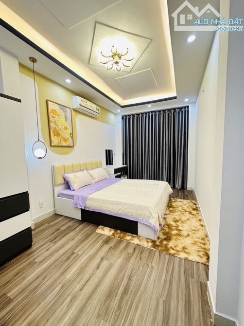 Bán nhà HẺM ÔTÔ ĐỖ CỬA Phan Tây Hồ PN, 4 tầng, full nội thất xịn sò, có cửa hậu, tròn 8 tỷ - 4