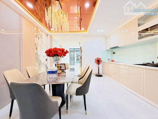 HẺM TO 6M - NỞ HẬU TÀI LỘC - TRUNG TÂM GÒ VẤP - 100M2 - 11.9 TỶ - 4