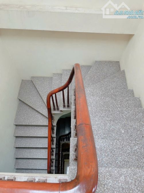 LÔ GÓC 3 MẶT Ô TÔ TRÁNH - HOÀNG QUỐC VIỆT - PHẠM VĂN ĐỒNG - PHÂN LÔ 61M2 - 5 TẦNG - MT 4M - 4