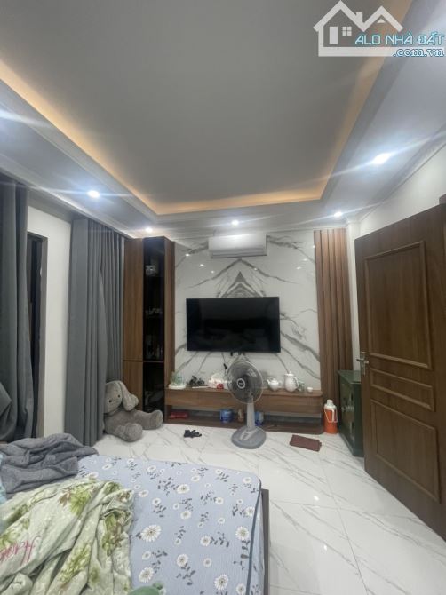 Siêu phẩm Ngô Gia Tự 33m - 5 tầng - full nội thất sang xịn  - ô tô đỗ cổng - chỉ hơn 5 tỷ - 4