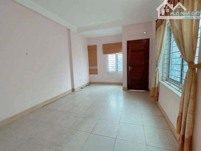 Bán nhà Phạm Văn Đồng, lô góc, 3 thoáng,65m2 - 5t - mt 4m - nhỉnh 22 tỷ - 5